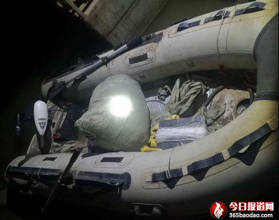 黑龍江賓縣:倆男子趁夜色偷捕魚 沒等下網(wǎng)就進了公安局29.png