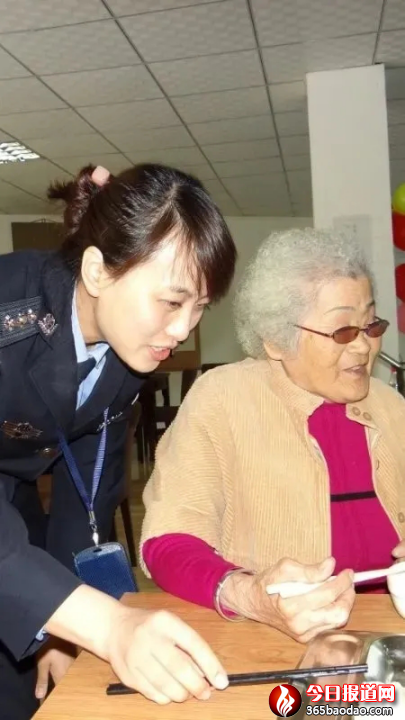 【致青春_戰(zhàn)疫情】冰城女警郭明睿當(dāng)選2020年“全國(guó)向上向善好青年”(1)683.png