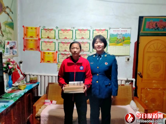 徐靜博青春灑軍營(yíng) 煥彩立新功2242.png