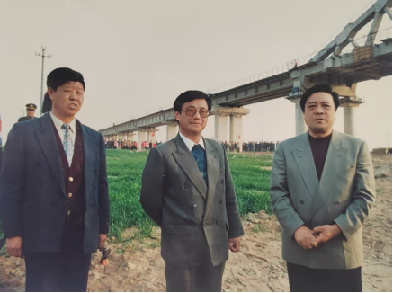 勞模夫妻情話催人淚下5168.png