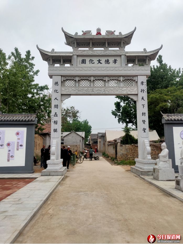 鼎鬶亭落成 丁再獻集骨刻文題聯(lián)920_副本.jpg