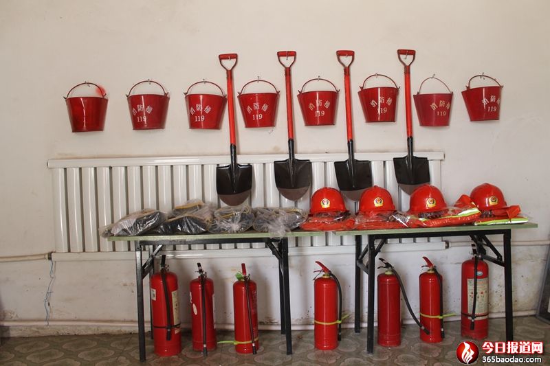 微型消防站配備了消防器材.JPG